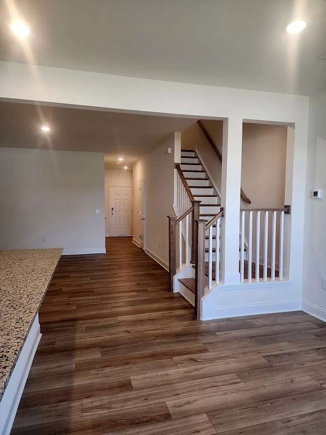 Alcove Rooms's room