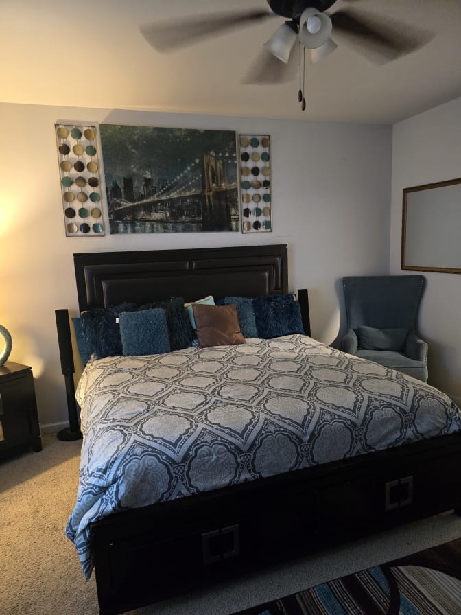 Maurice Thomas Jr's room
