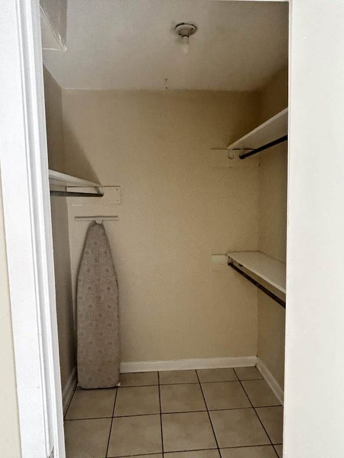 Schylar's room