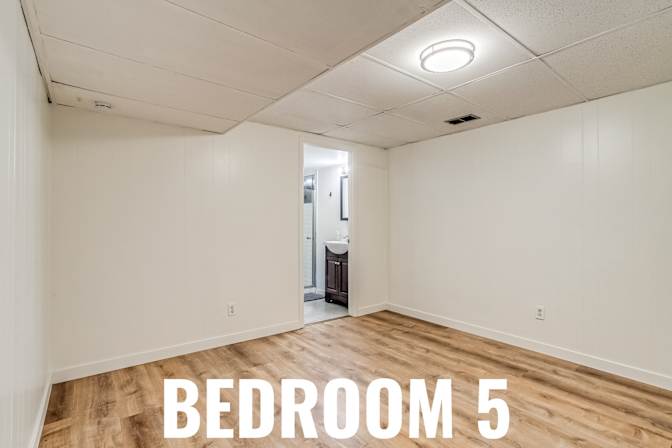 HomeCrew's room