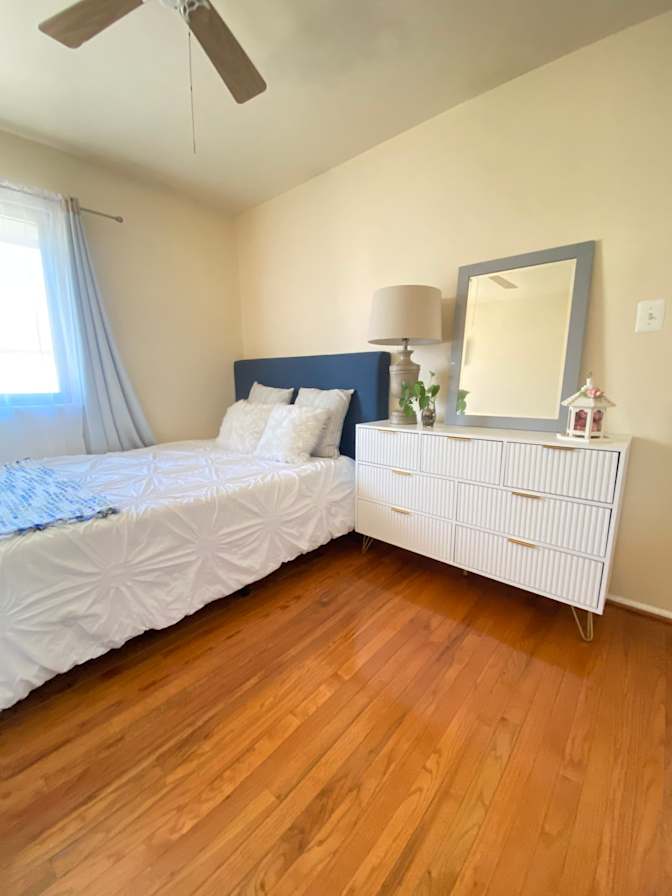 Lina's room