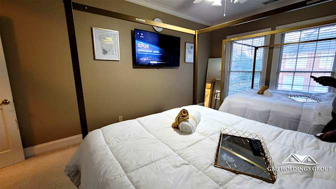 GBU Holdings Group's room