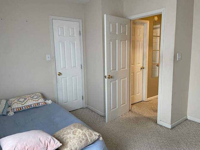 Cin's room