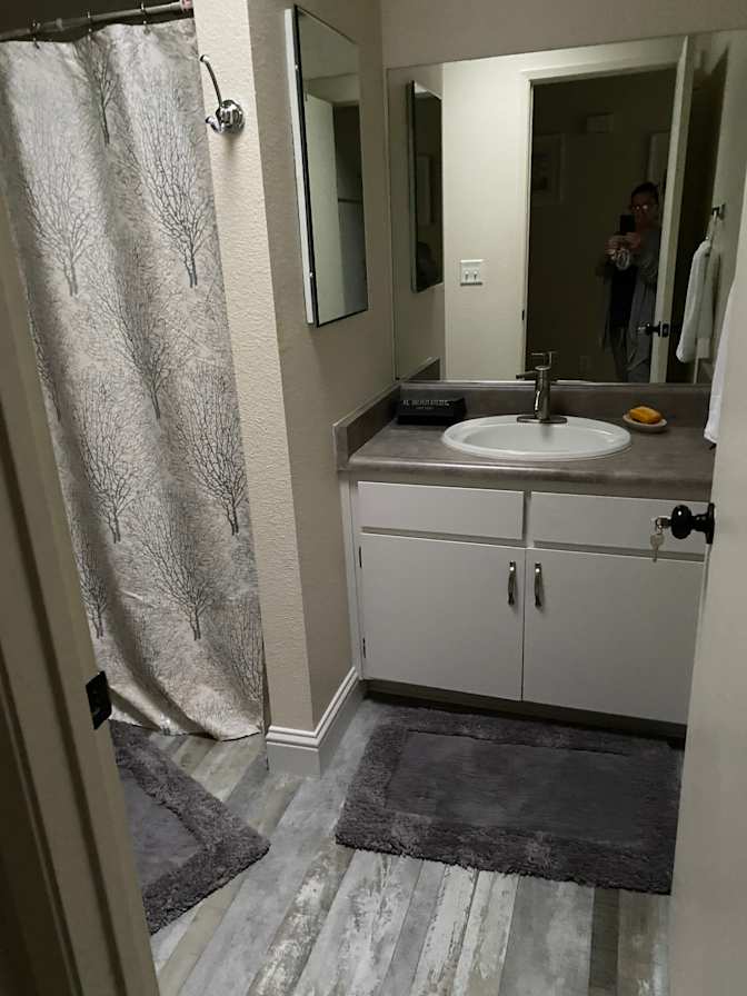 Jenna's room