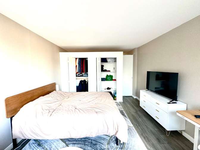 Ahmet's room