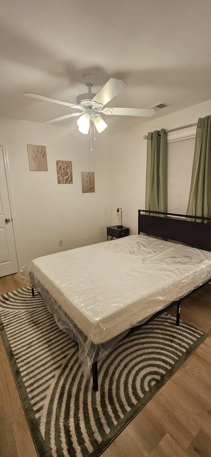 Harmony Hubs's room
