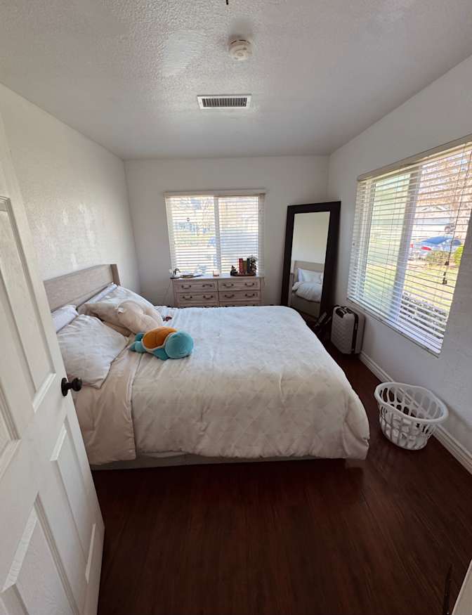 santana's room