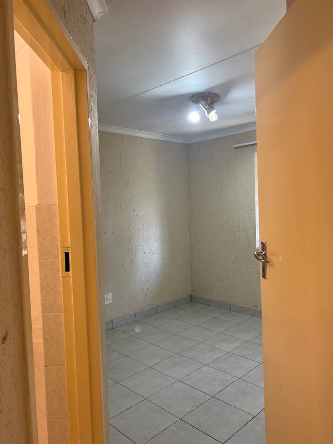 Eko Legacy's room