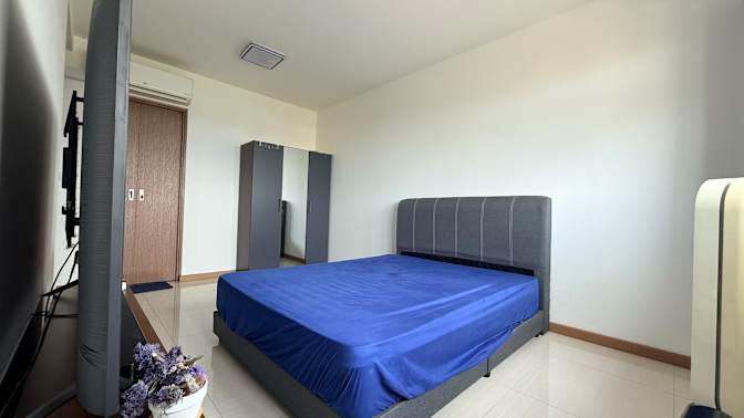 Fai's room