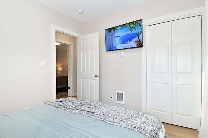 Leo's room
