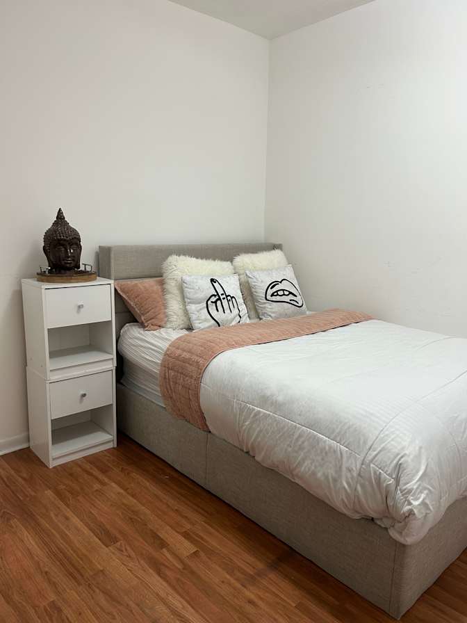 Mery torres's room