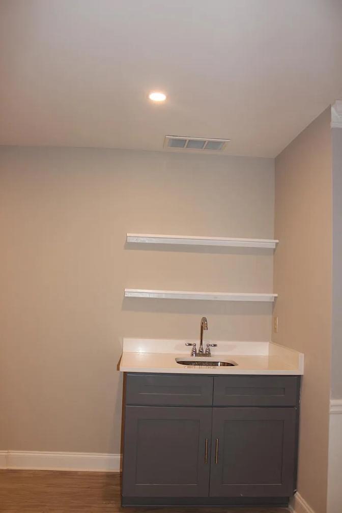 Alcove Rooms's room