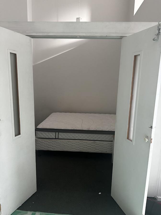 Medet's room