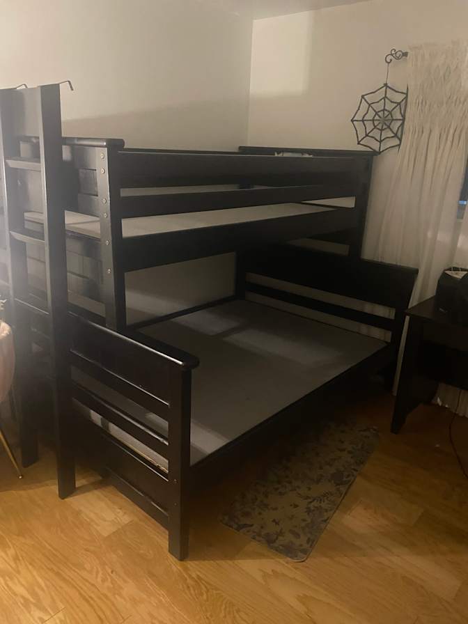 Courtney's room