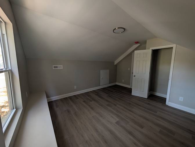 Alcove Rooms's room
