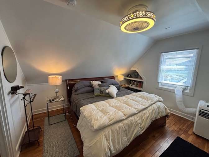 Vernon's room