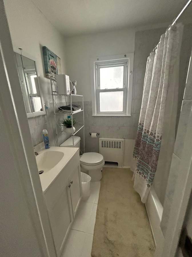 Luis's room