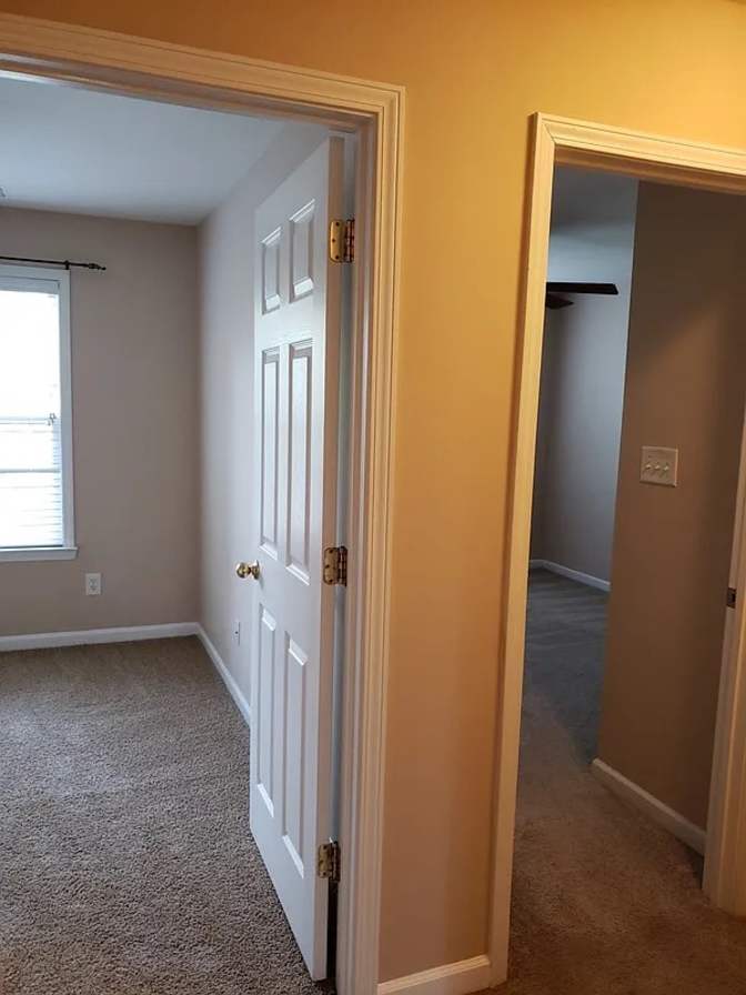 Alcove Rooms's room