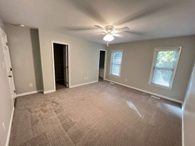 Alcove Rooms's room
