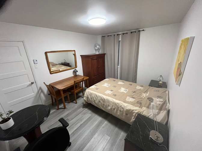 Jean-Francois Marchand's room