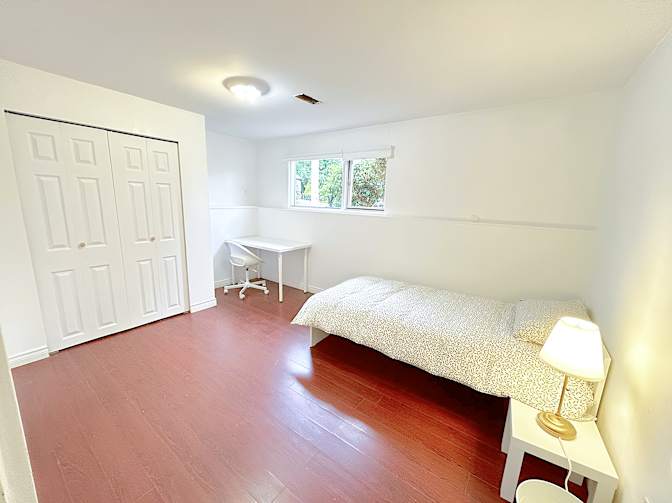 Shirin's room