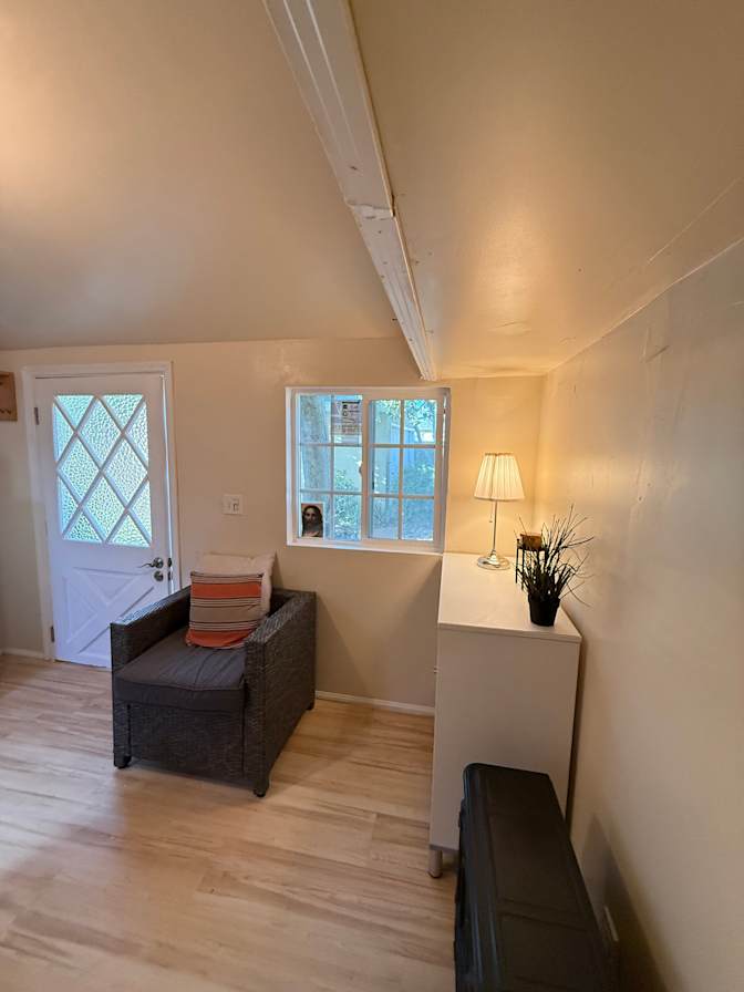 Enrique Lopez's room