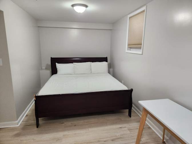 Akinola's room