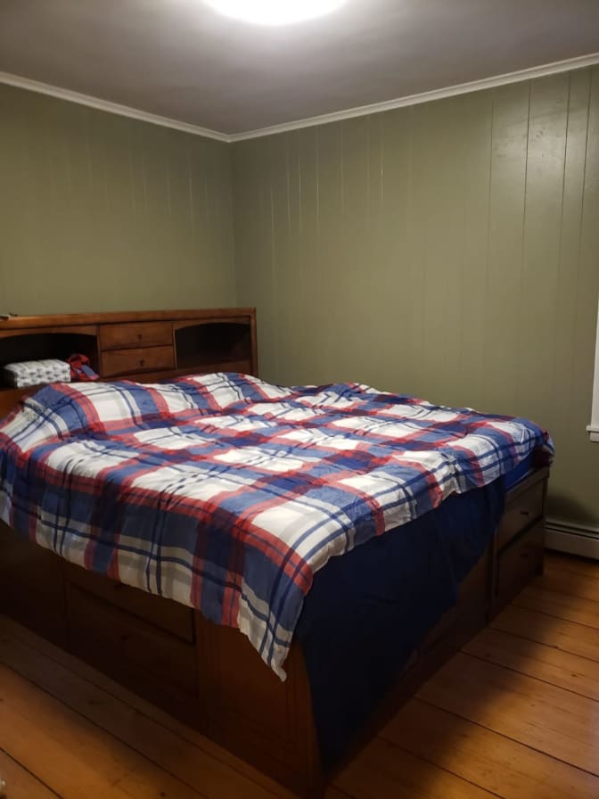 Suzanne's room