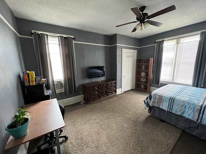 Marisol's room