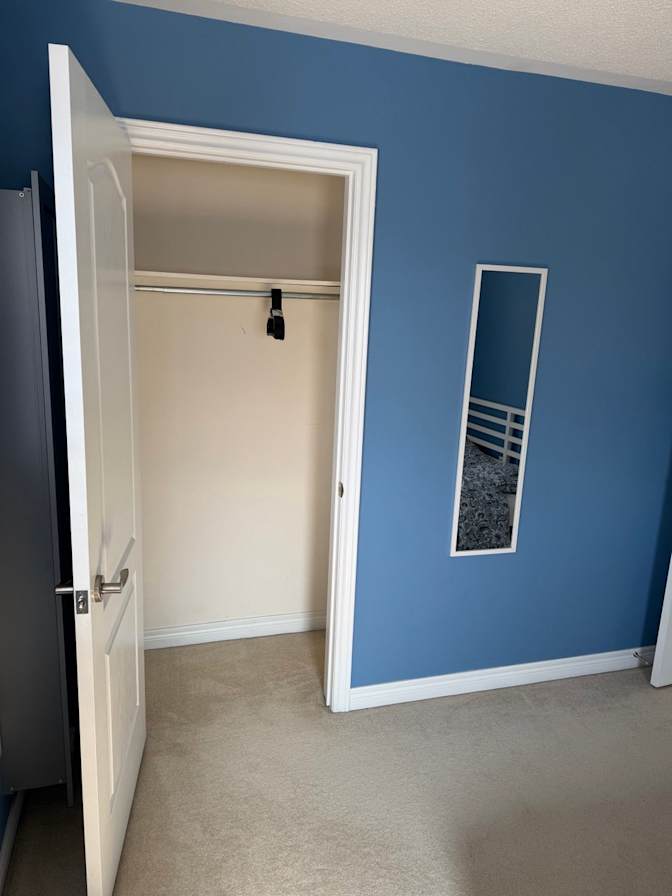 Parastoo Lalani's room