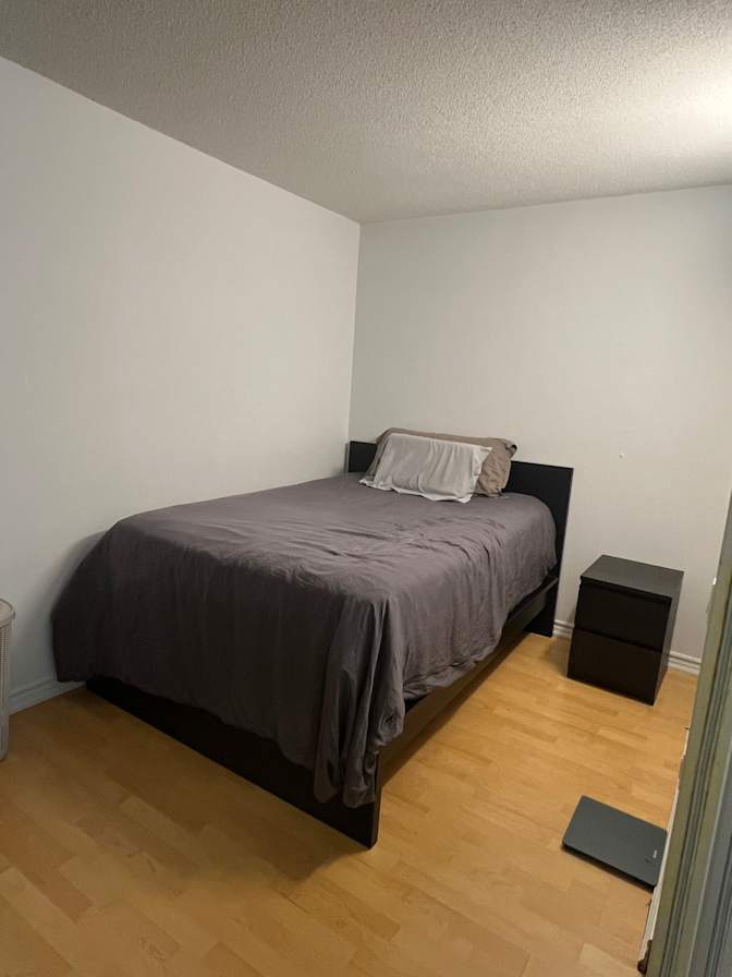 Juan's room