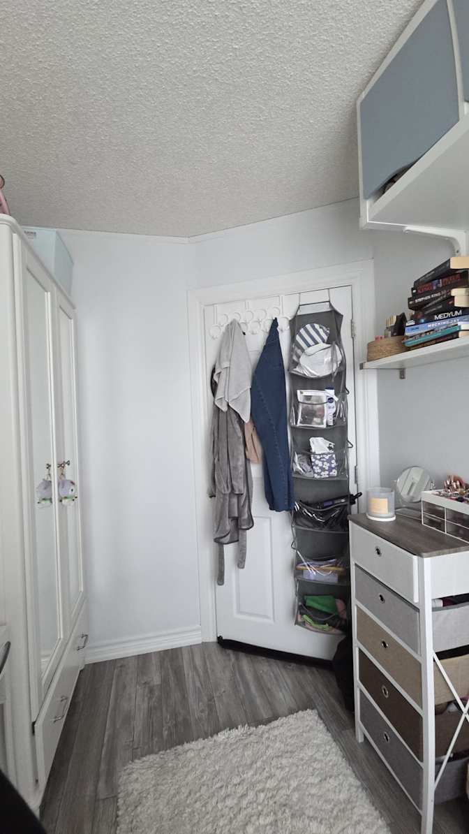 Onur Ece's room