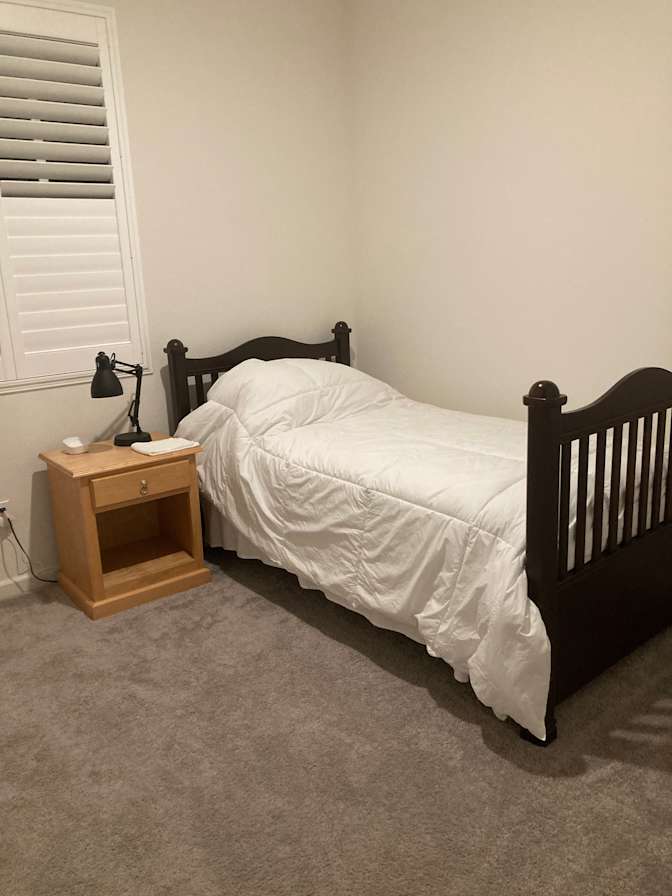 Twelve Bridges Drive's room