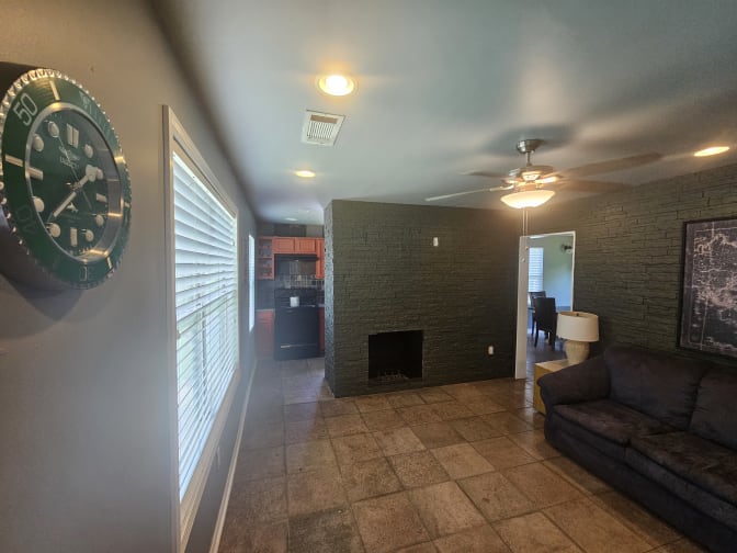 CL&C Property Management and Consulting's room
