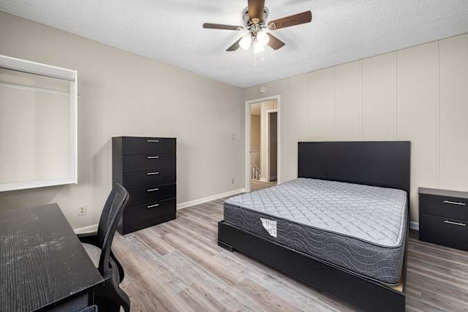 Ron's room