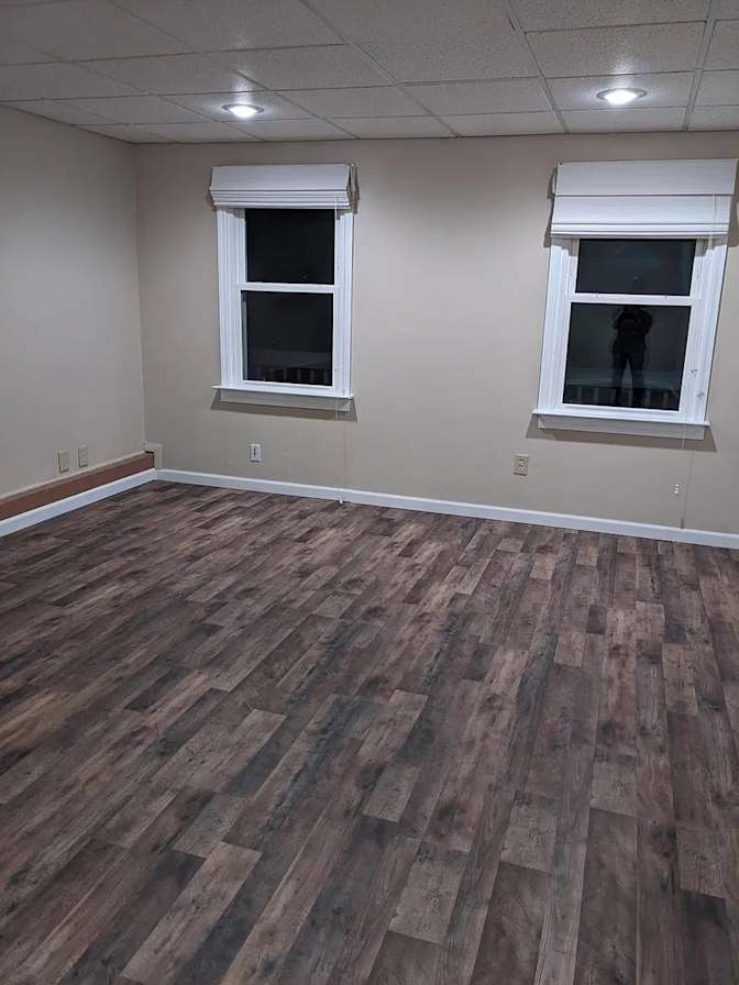 Alcove Rooms's room