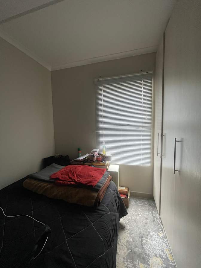 Bella Nziba's room