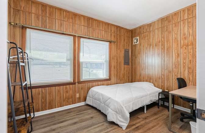 Dennis's room