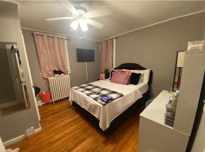 Glennys's room
