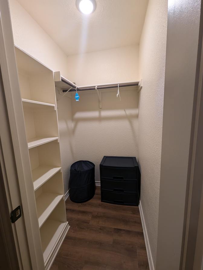 Carolyn Viscardi-Anderson's room