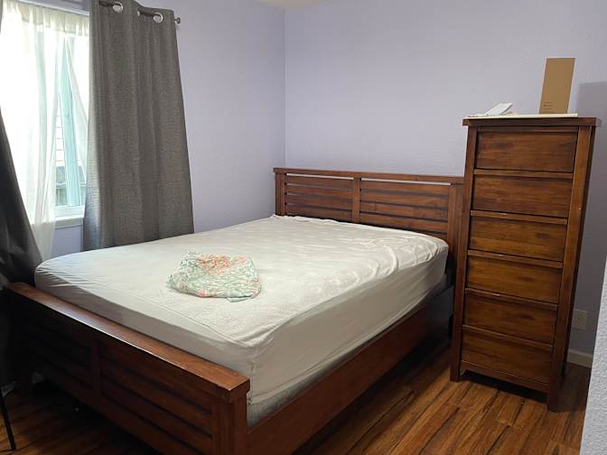 Elida's room