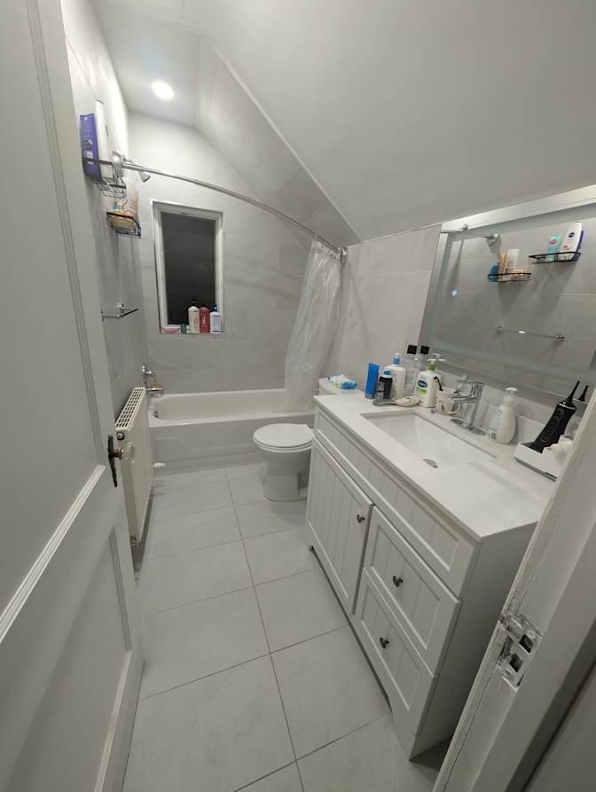 Eylul Barut's room