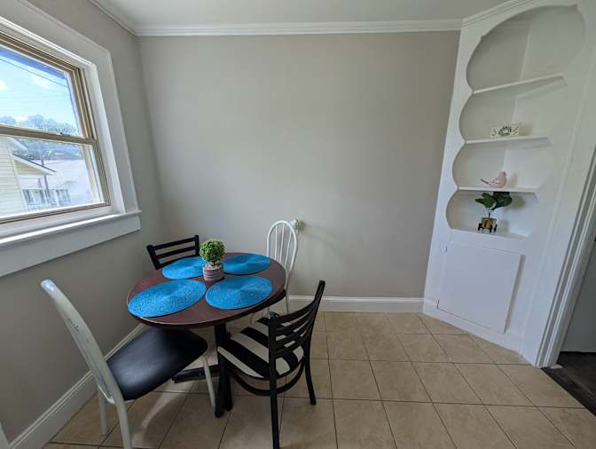 Alcove Rooms's room