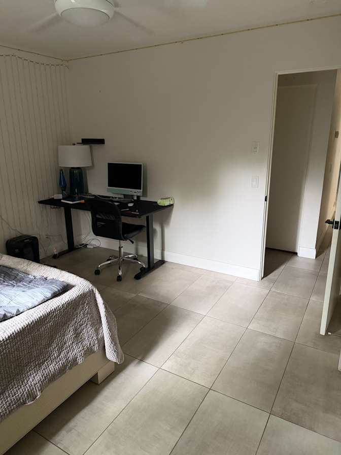 Jose's room
