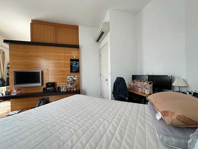 Ruhani's room