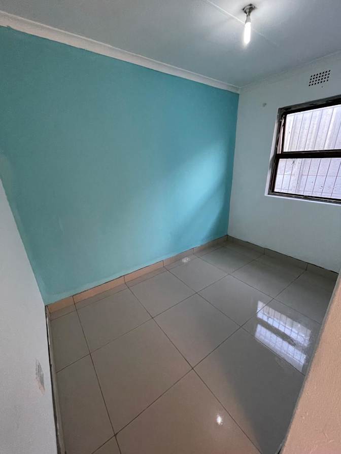 Zandisile Mkubukeli's room