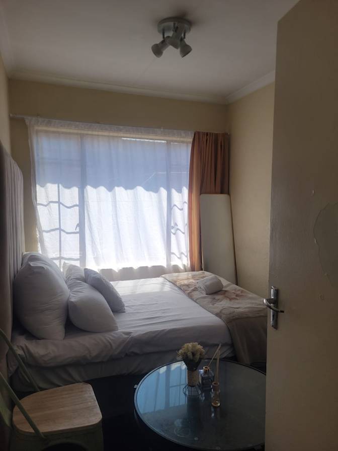 Nikky's room