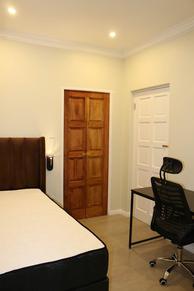 Georgios's room