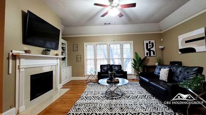 GBU Holdings Group's room