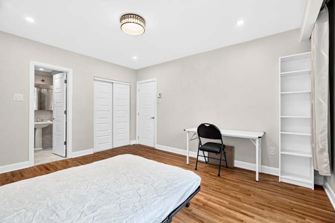 Thuy's room